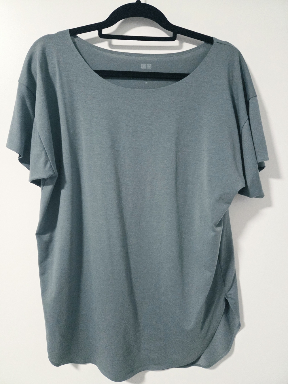 Uniqlo AIRism Seamless Boat Neck Short-Sleeve